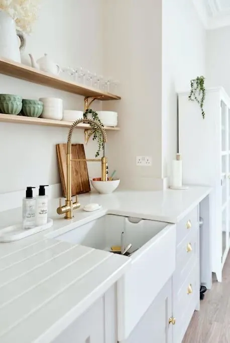 Cute Beach House - 4 Mins Walk Bournemouth